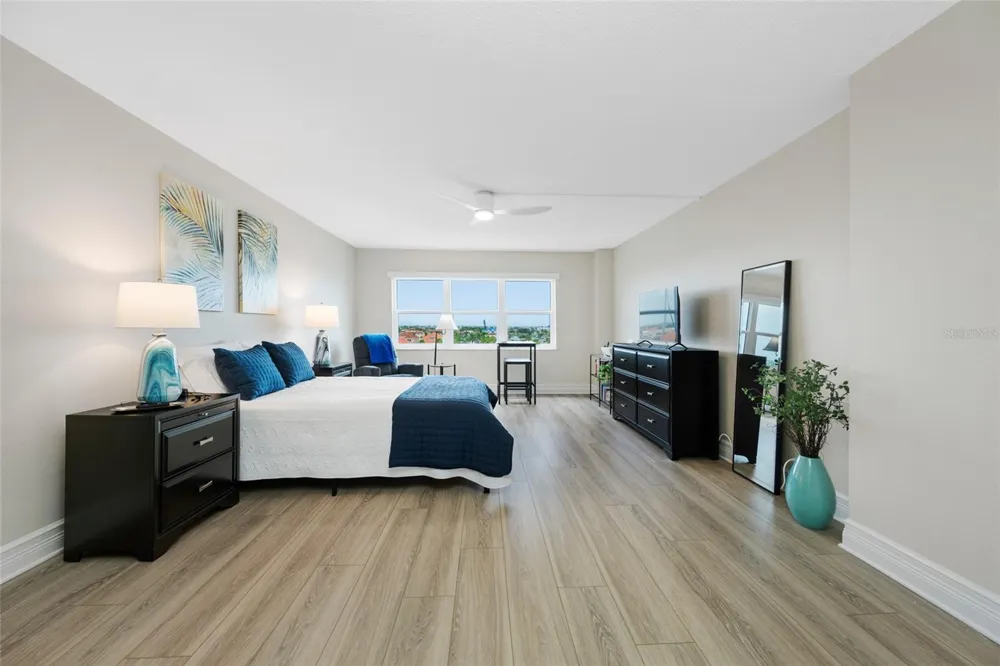 1621 GULF BOULEVARD #501 Clearwater Beach, FL 33767