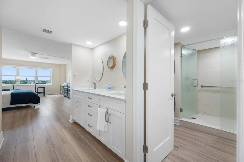1621 GULF BOULEVARD #501 Clearwater Beach, FL 33767