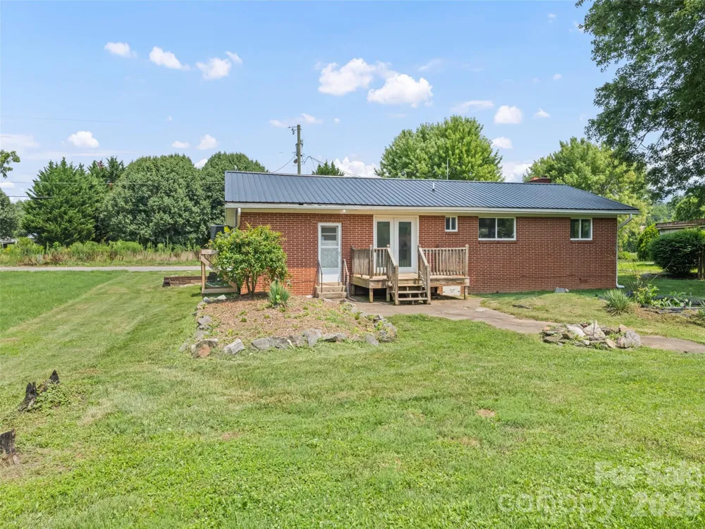 70 Levi Street Clyde, NC 28721