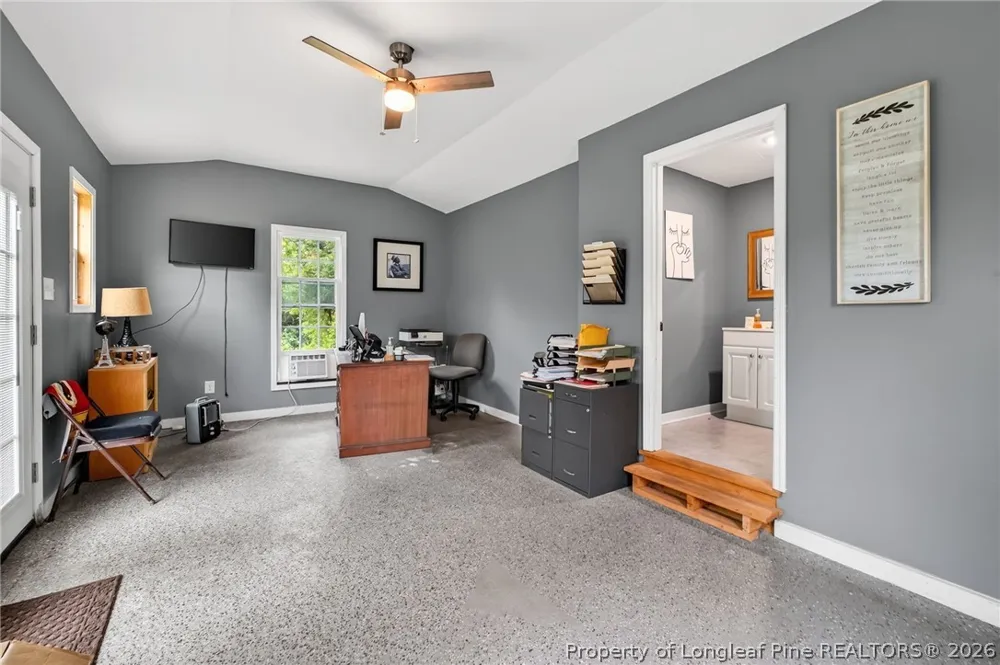 423 E Edinborough Avenue Raeford, NC 28376