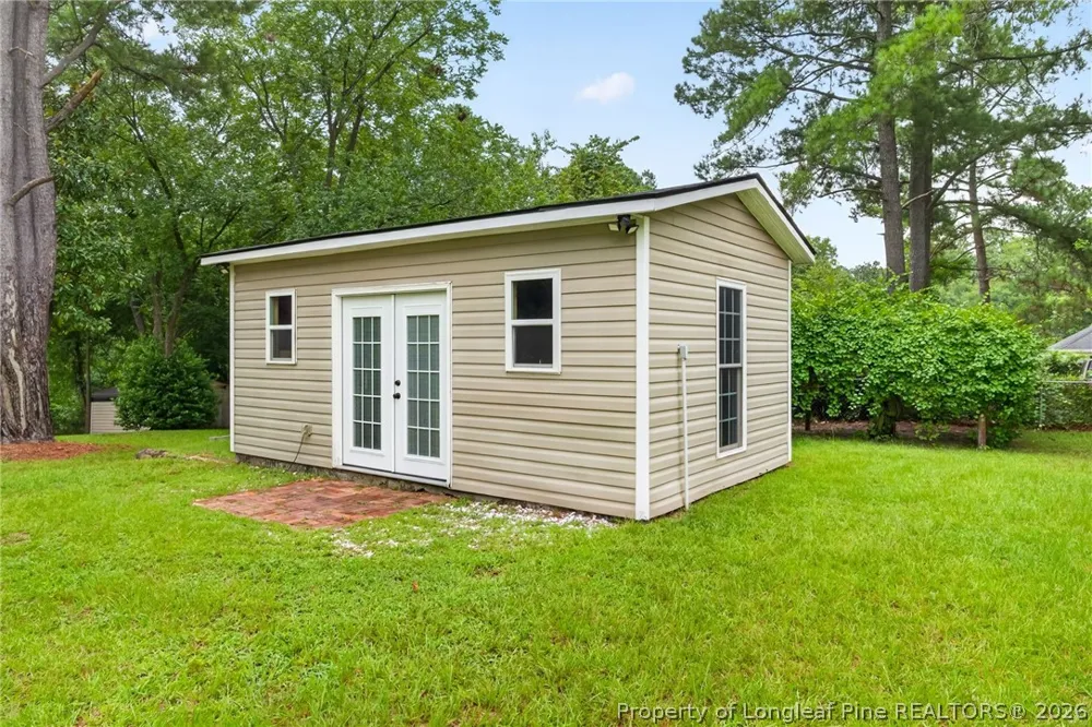423 E Edinborough Avenue Raeford, NC 28376