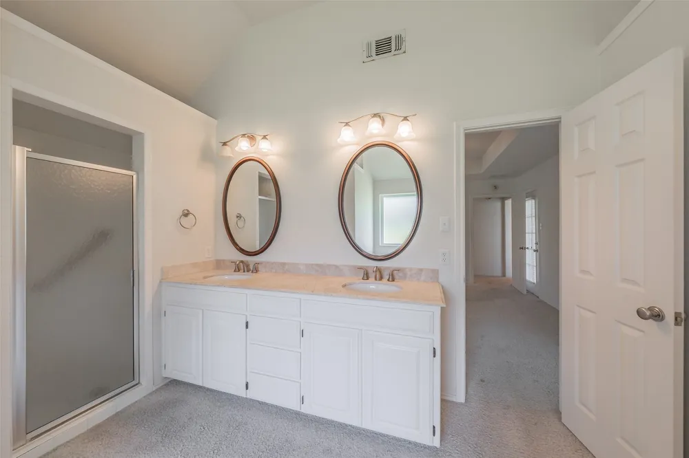 1057 Oak Valley Court Keller, TX 76248