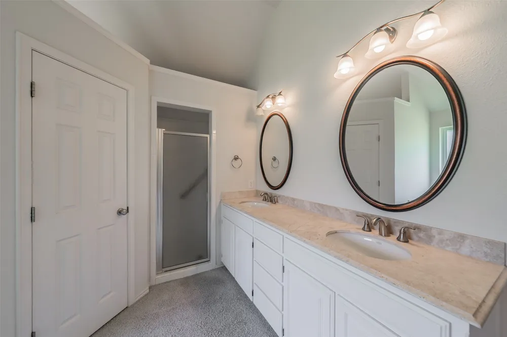 1057 Oak Valley Court Keller, TX 76248