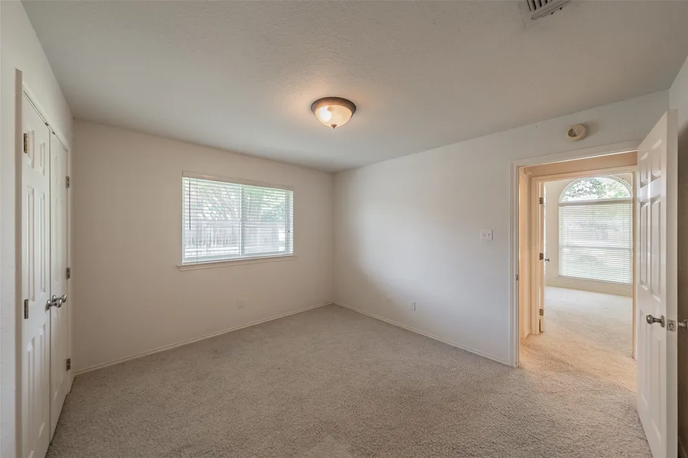 1057 Oak Valley Court Keller, TX 76248