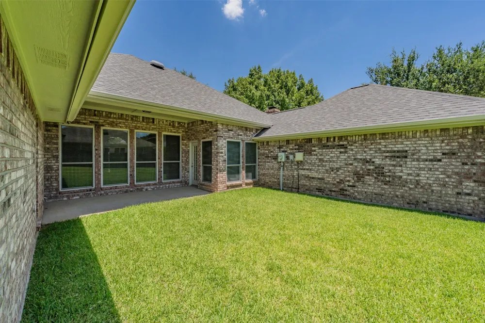 1057 Oak Valley Court Keller, TX 76248