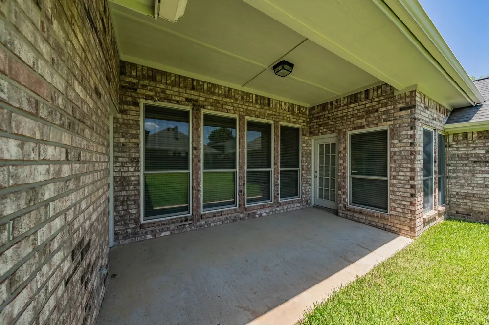 1057 Oak Valley Court Keller, TX 76248