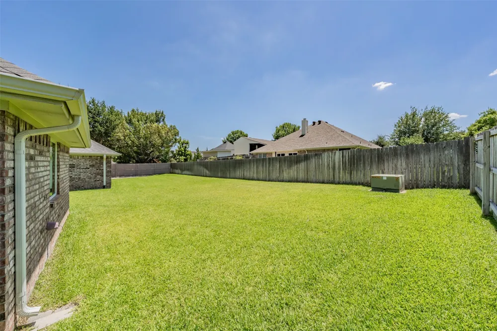 1057 Oak Valley Court Keller, TX 76248