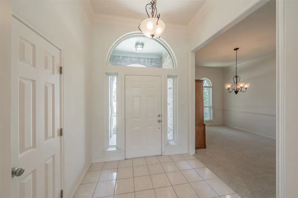 1057 Oak Valley Court Keller, TX 76248