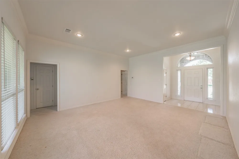 1057 Oak Valley Court Keller, TX 76248