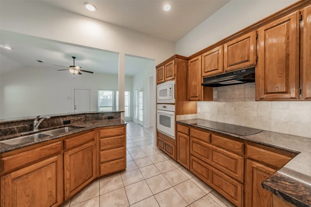 1057 Oak Valley Court Keller, TX 76248