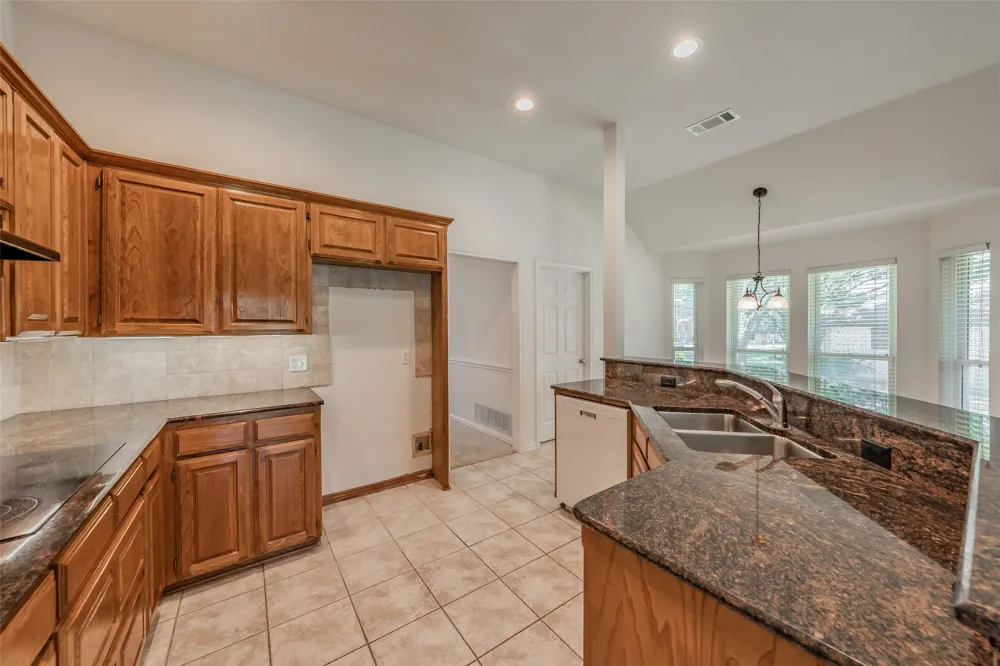 1057 Oak Valley Court Keller, TX 76248
