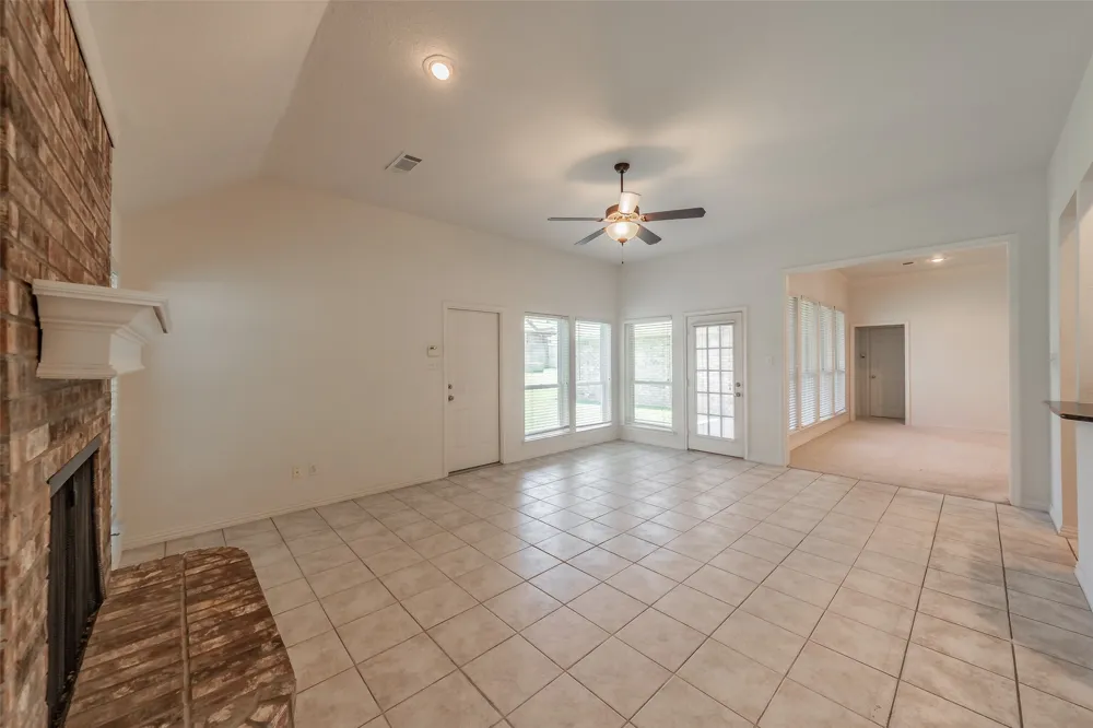 1057 Oak Valley Court Keller, TX 76248