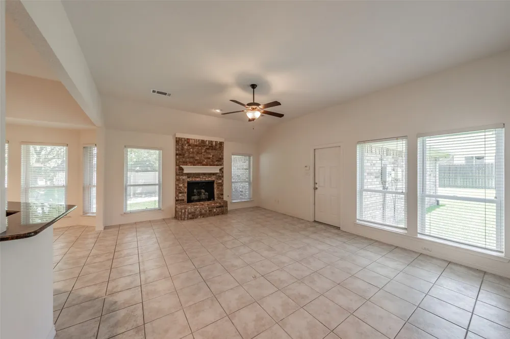 1057 Oak Valley Court Keller, TX 76248
