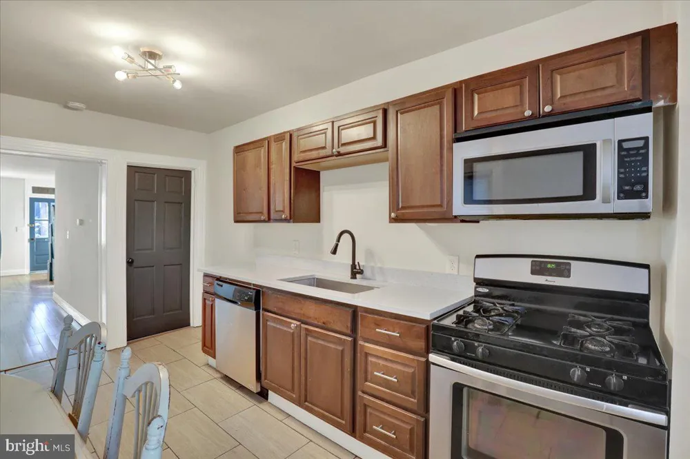 623 BAY STREET Lancaster, PA 17603
