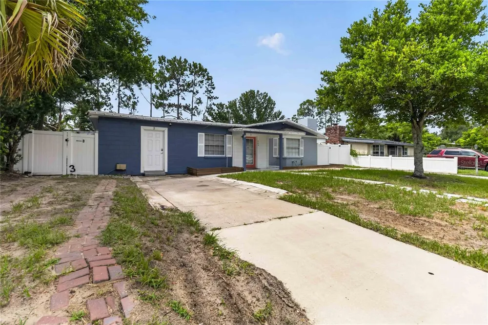 745 HILLVIEW DRIVE Altamonte Springs, FL 32714