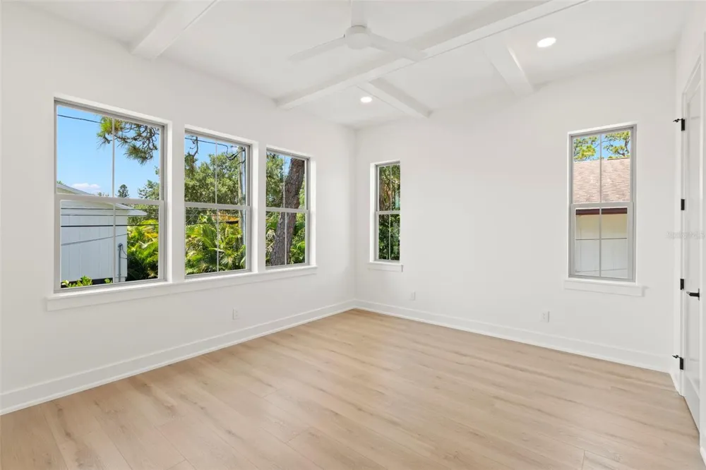 1858 MISSISSIPPI AVENUE NE St Petersburg, FL 33703