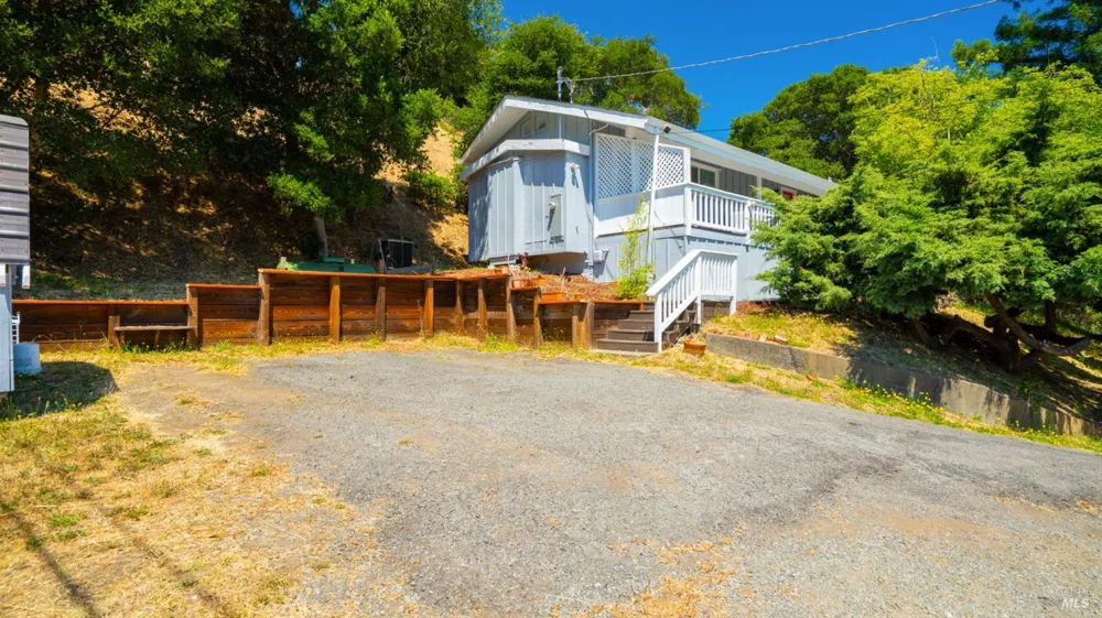 277 Railroad Avenue Woodacre, CA 94973