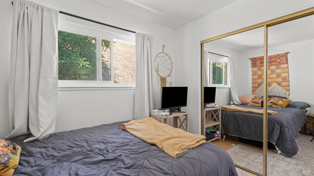277 Railroad Avenue Woodacre, CA 94973