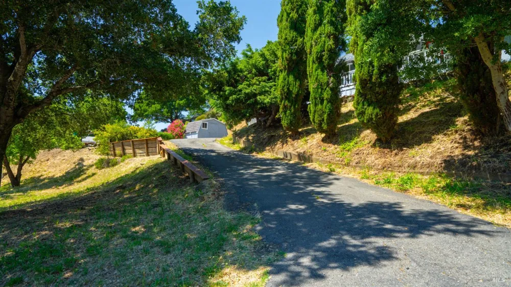 277 Railroad Avenue Woodacre, CA 94973