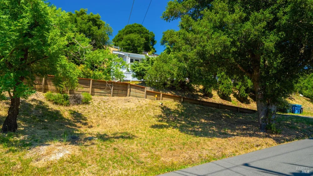 277 Railroad Avenue Woodacre, CA 94973