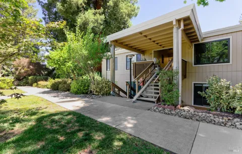 1300 Ptarmigan Drive ##4