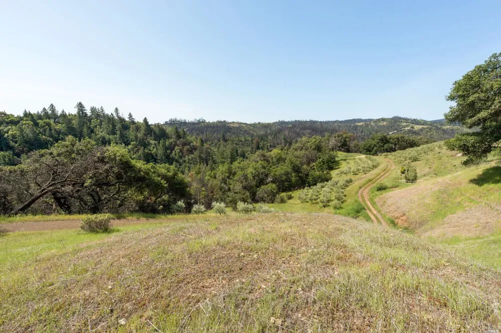 2440 Big Ridge Road Healdsburg, CA 95448
