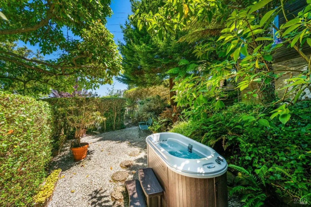 41 Ocean Avenue Bolinas, CA 94924