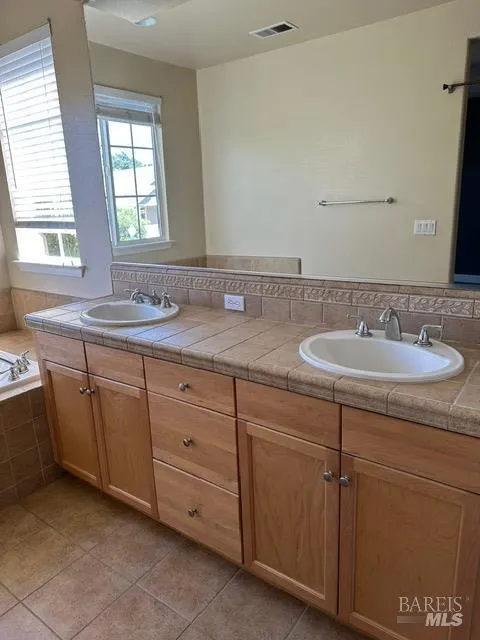 1944 Cooper Drive Santa Rosa, CA 95404