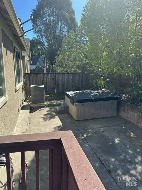 1944 Cooper Drive Santa Rosa, CA 95404