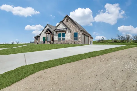 145 Private Road 4512