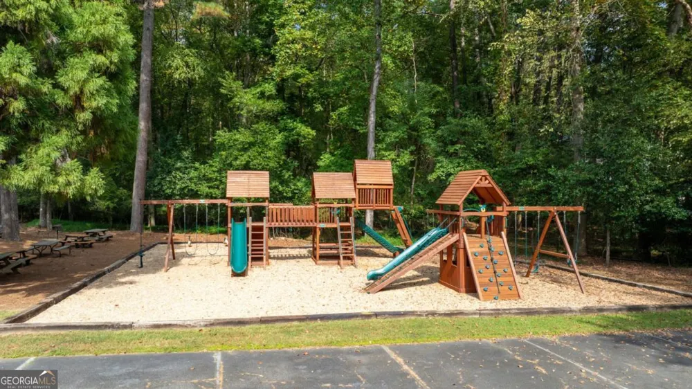 3681 Frederica RD Berkeley Lake, GA 30096