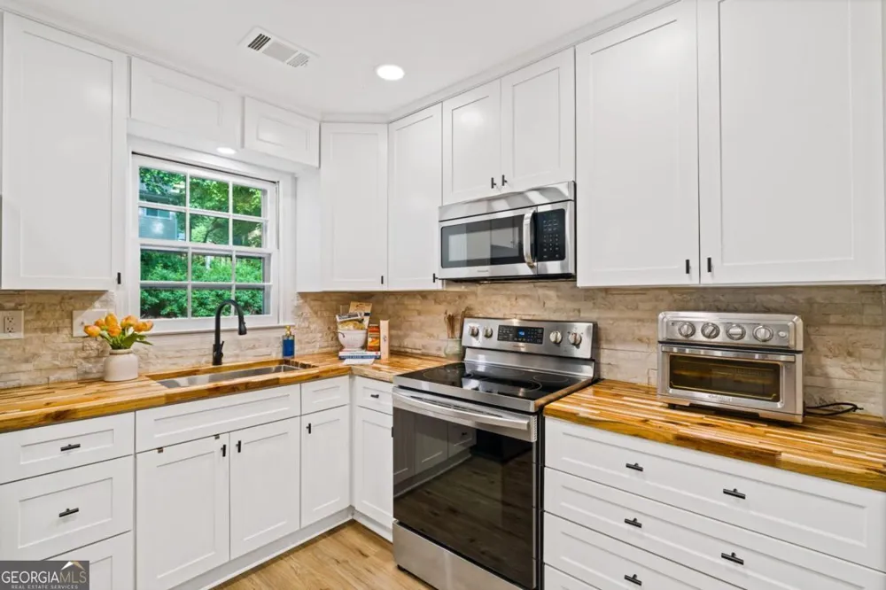 3681 Frederica RD Berkeley Lake, GA 30096