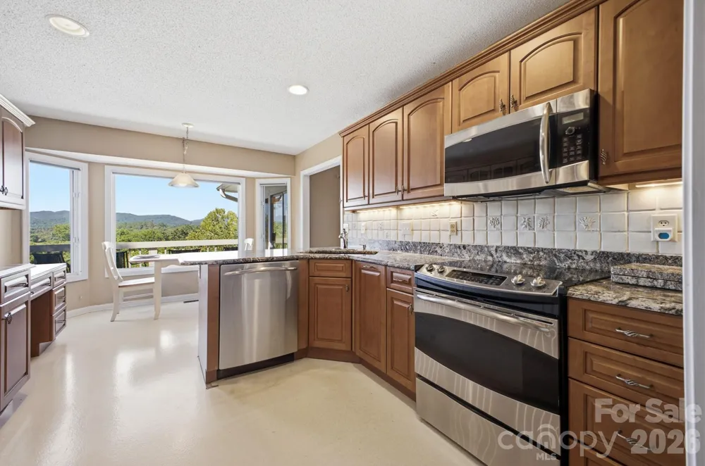 1870 Riverview Court Hendersonville, NC 28739