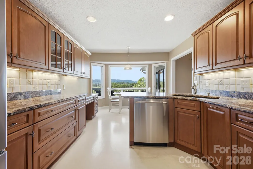 1870 Riverview Court Hendersonville, NC 28739
