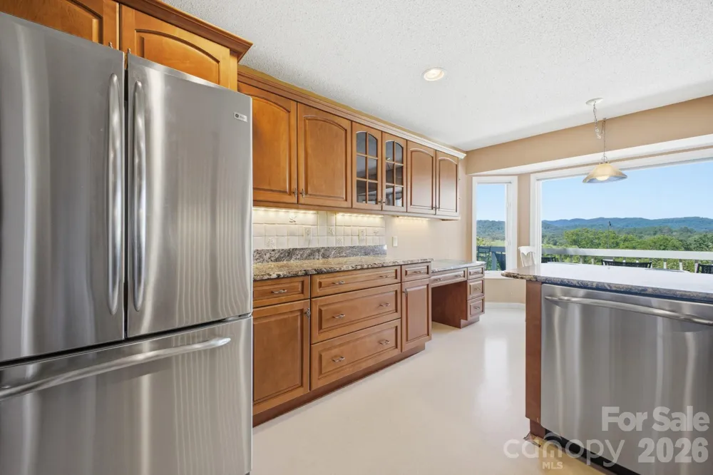 1870 Riverview Court Hendersonville, NC 28739