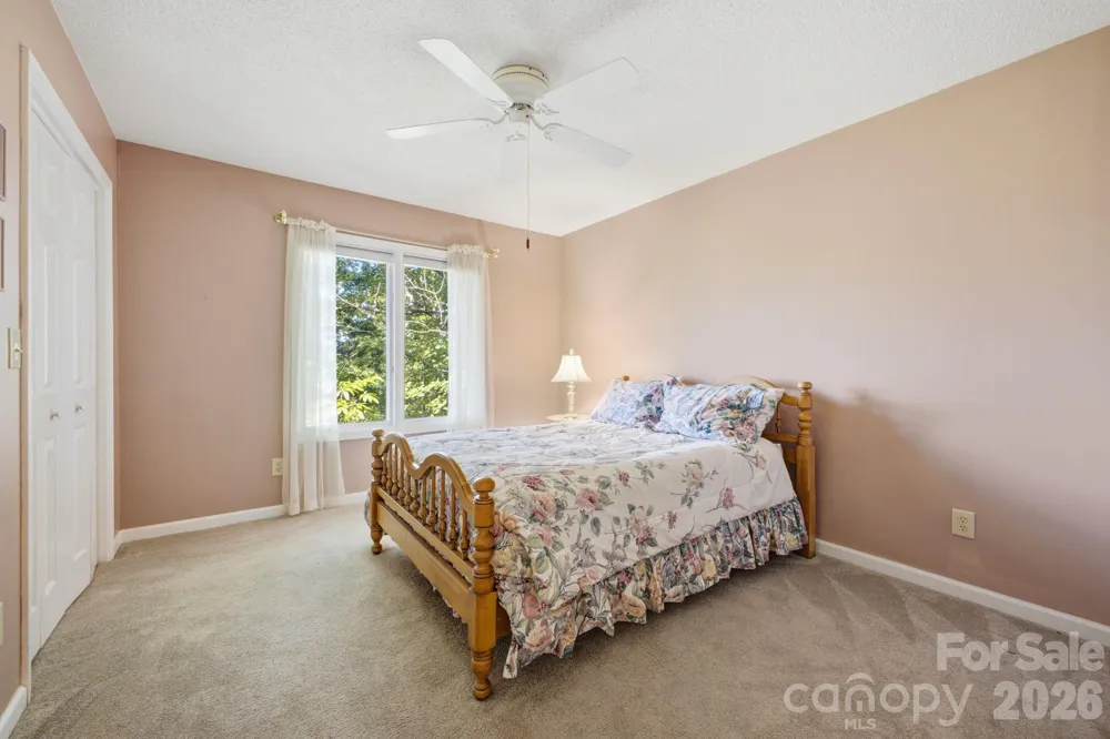 1870 Riverview Court Hendersonville, NC 28739