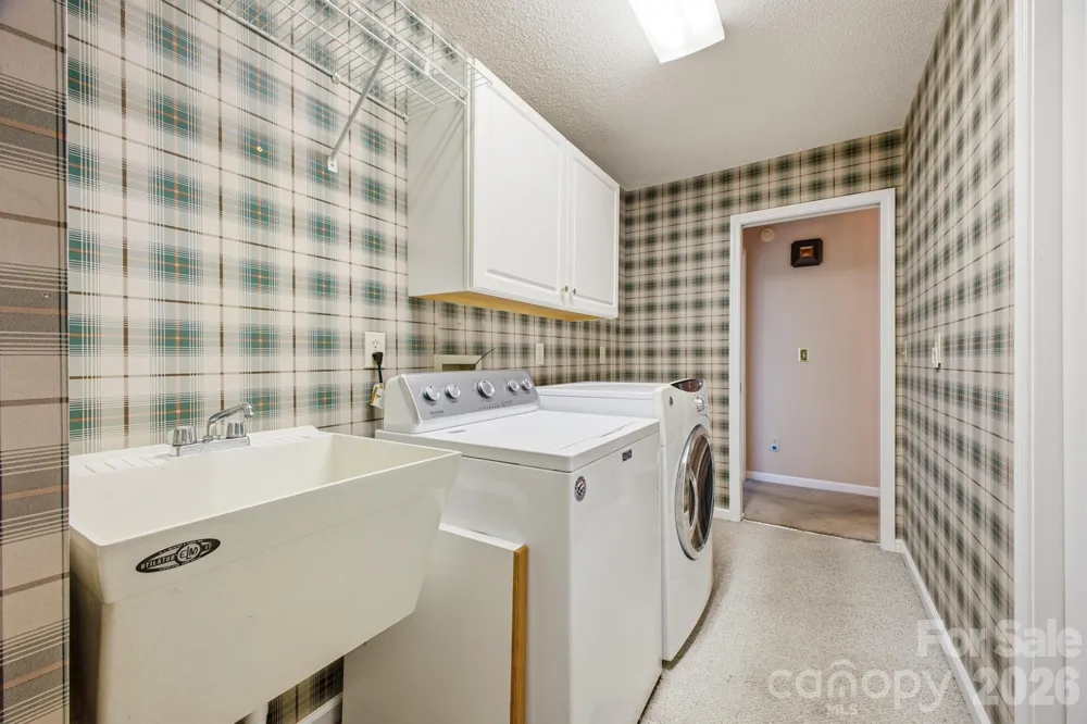 1870 Riverview Court Hendersonville, NC 28739