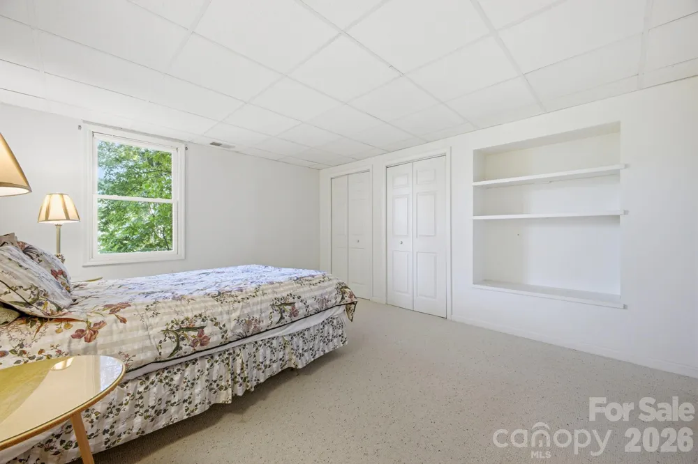 1870 Riverview Court Hendersonville, NC 28739