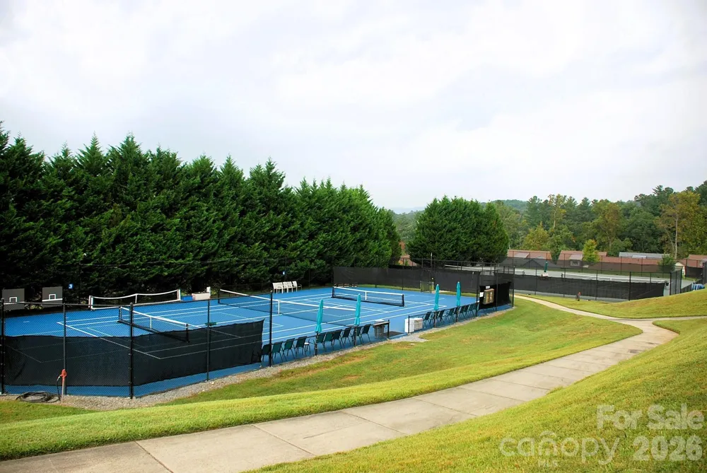 1870 Riverview Court Hendersonville, NC 28739