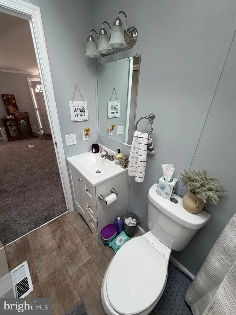 10 VAGABOND ROAD Middletown, PA 17057