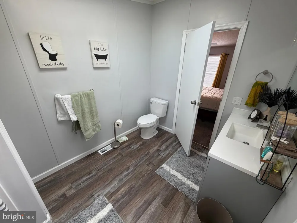 10 VAGABOND ROAD Middletown, PA 17057