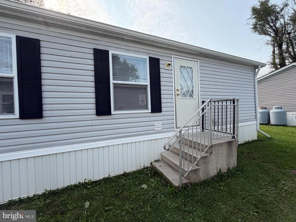 10 VAGABOND ROAD Middletown, PA 17057