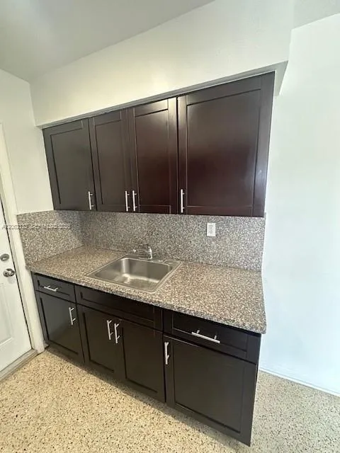 6430 W Flagler St #6 Miami, FL 33144
