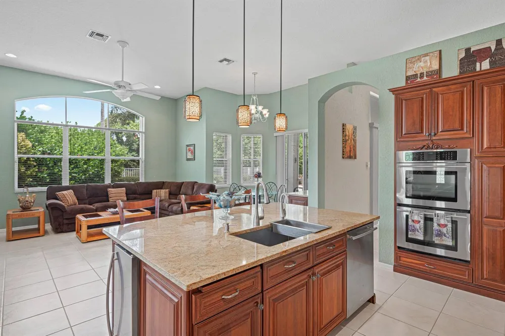 18648 Ocean Mist Drive Boca Raton, FL 33498