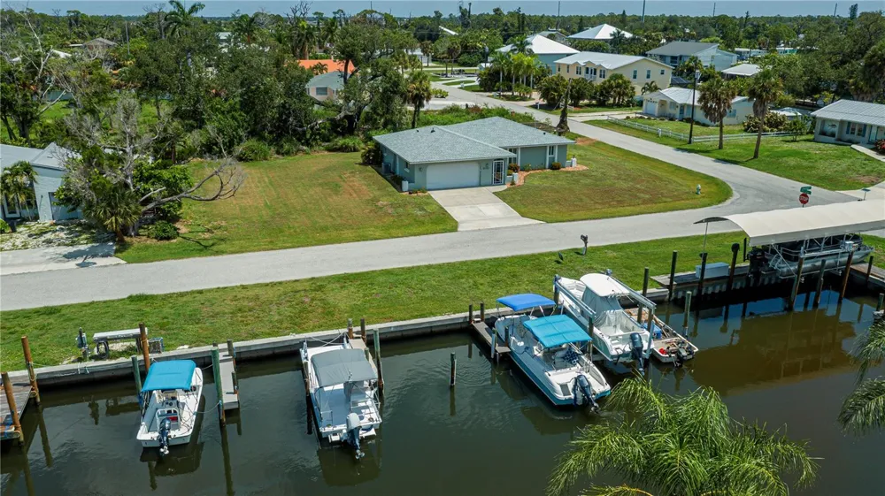 8152 SEASHELL STREET Englewood, FL 34224