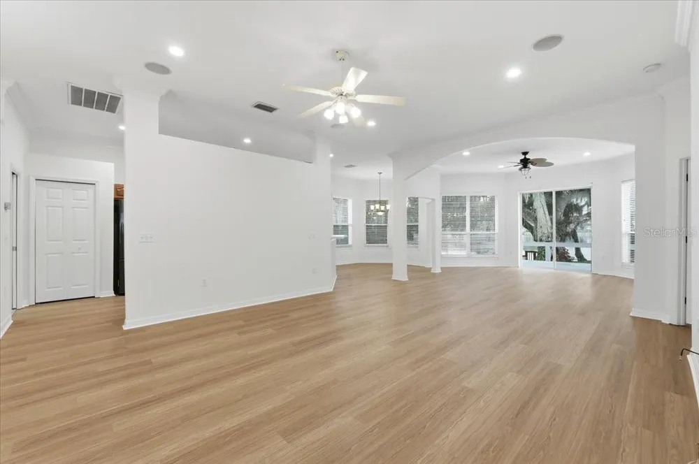 6760 LAKE CLARK DRIVE Lakeland, FL 33813