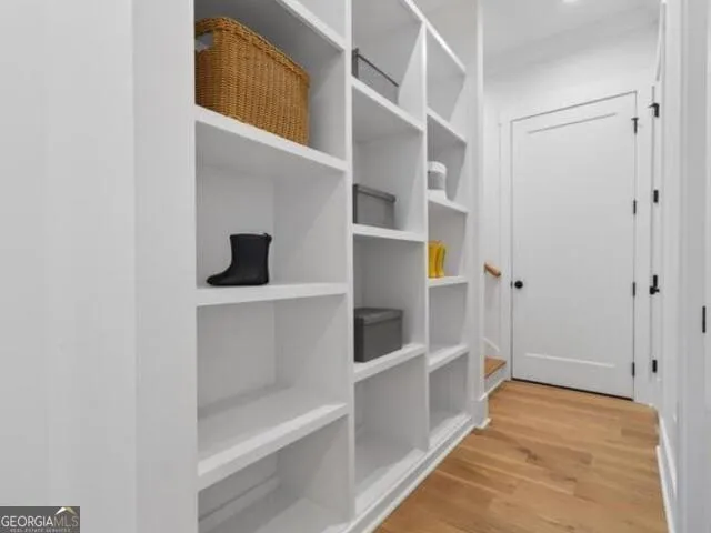 2020 Clearwater DR White Plains, GA 30678