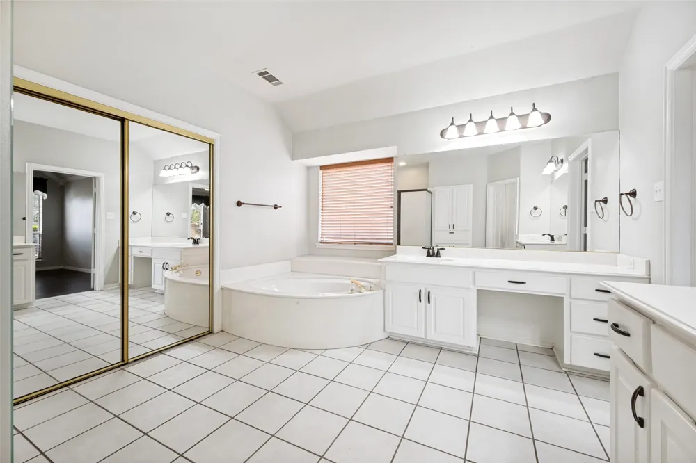 3100 Green Hollow Court Highland Village, TX 75077