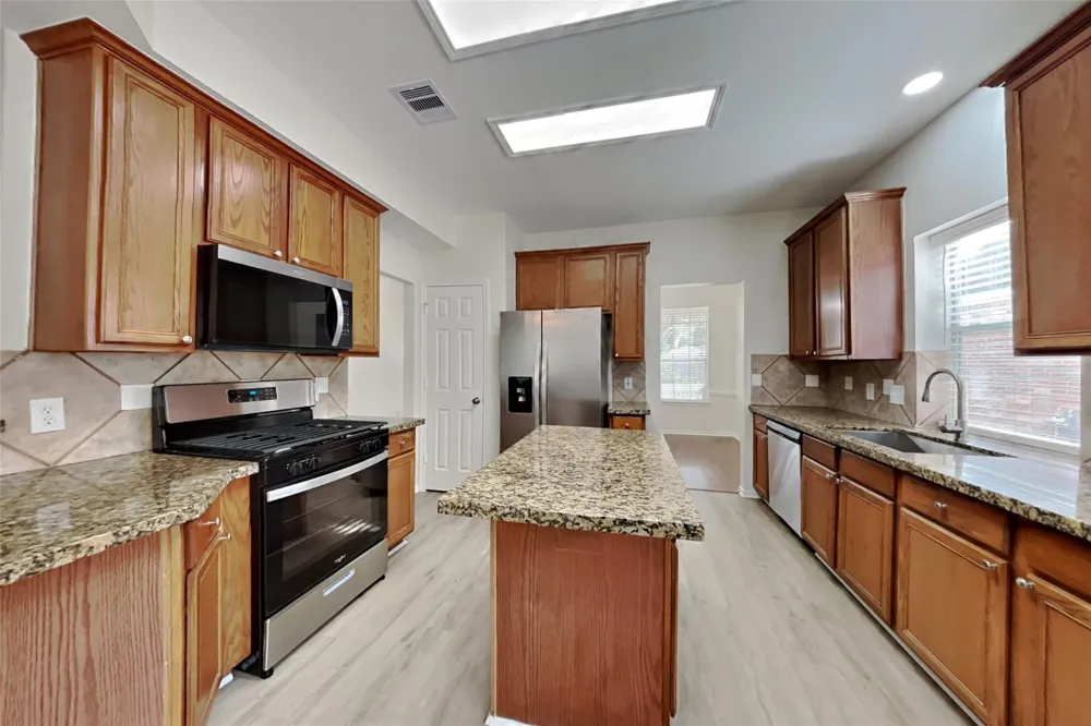 1418 Summer Rain Drive Kingwood, TX 77339