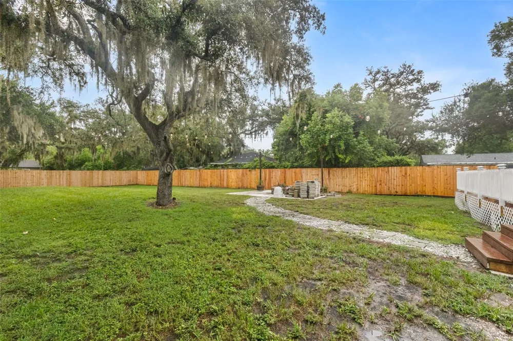 6109 22ND STREET Tampa, FL 33610